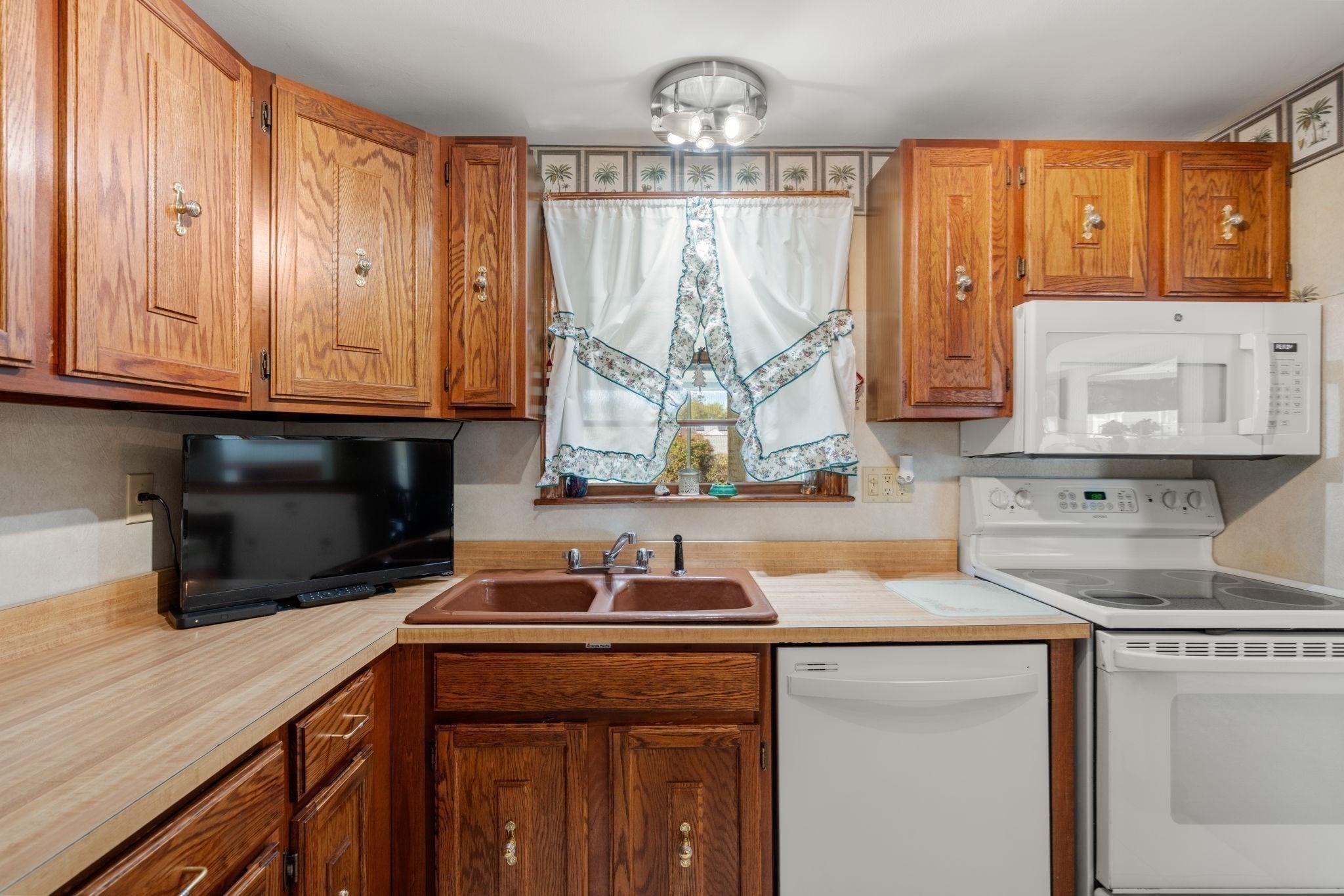 13 Sheffield Road, Natick, MA 01760 - Image 16