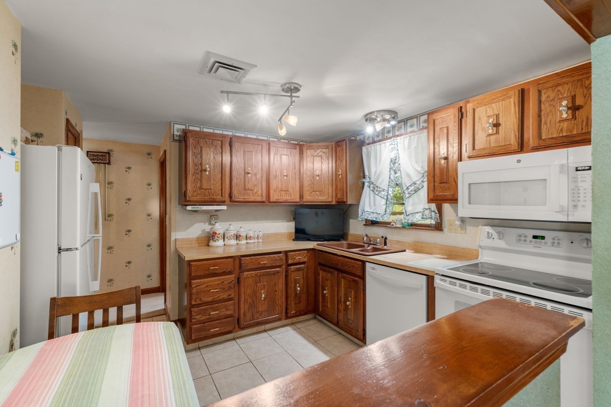 13 Sheffield Road, Natick, MA 01760 - Image 17