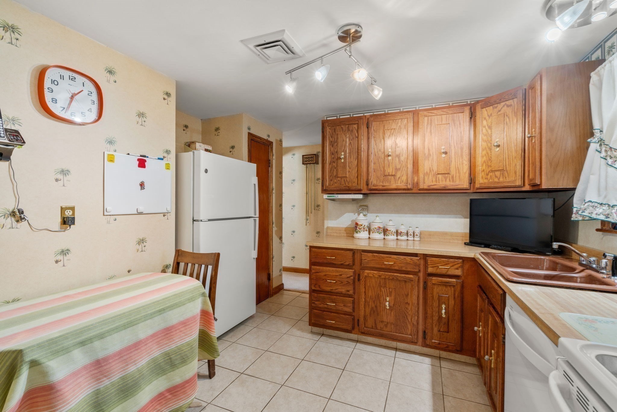 13 Sheffield Road, Natick, MA 01760 - Image 18