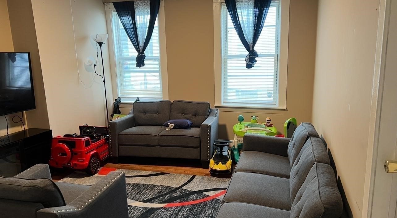 71 Fox St, Worcester, MA 01604 - Image 4