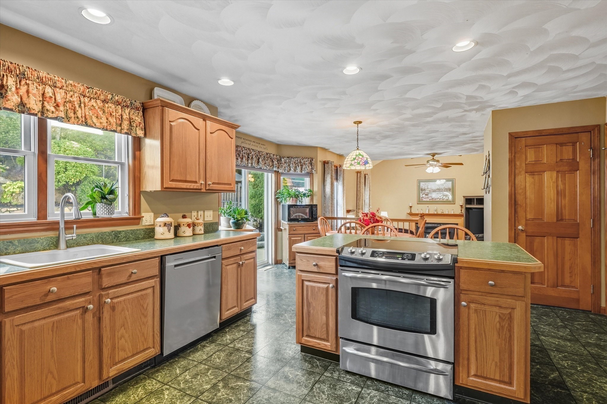 325 Den Quarry Road, Lynn, MA 01904 - Image 8