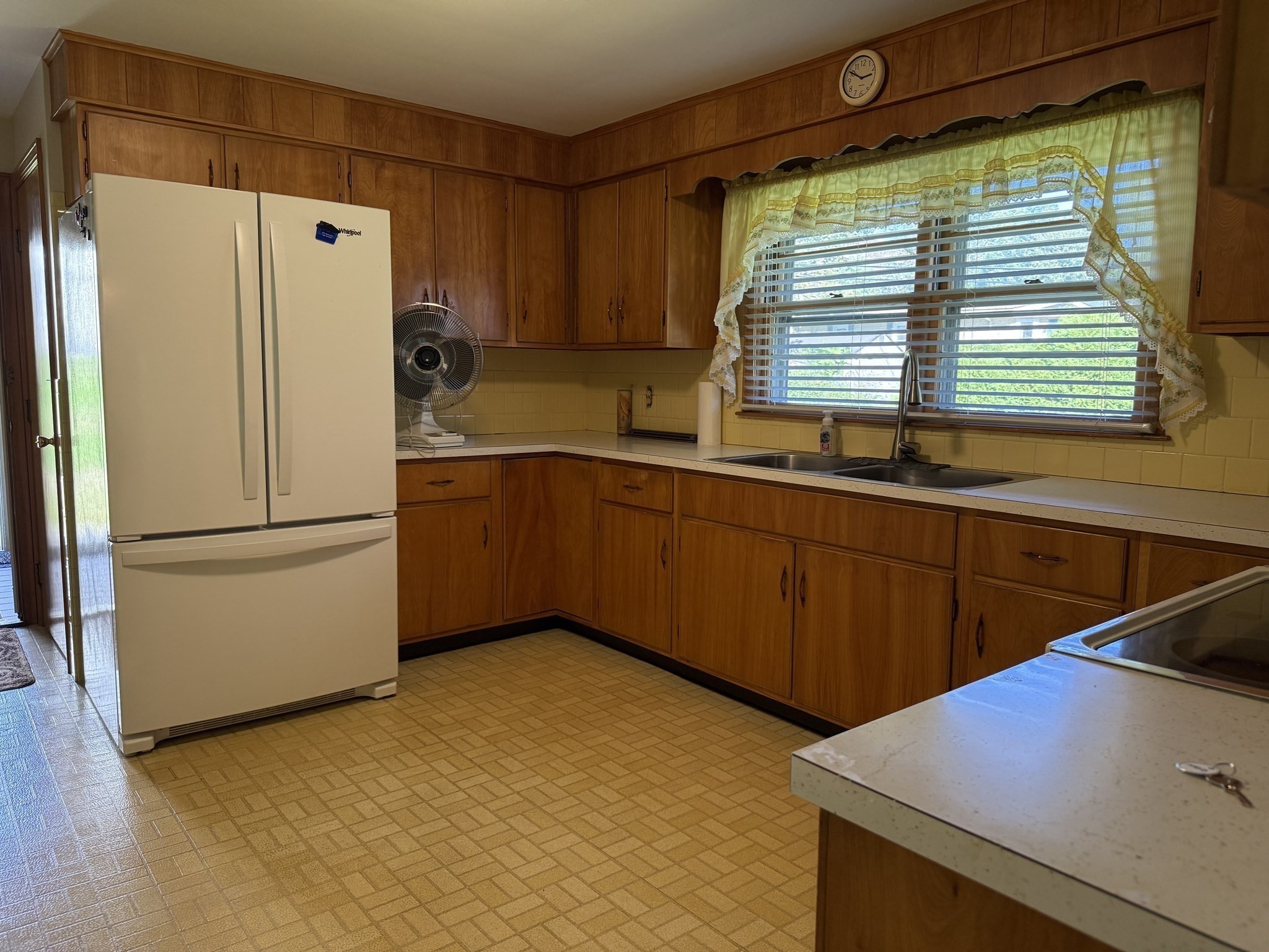 70 Harrington Way, Worcester, MA 01604 - Image 8