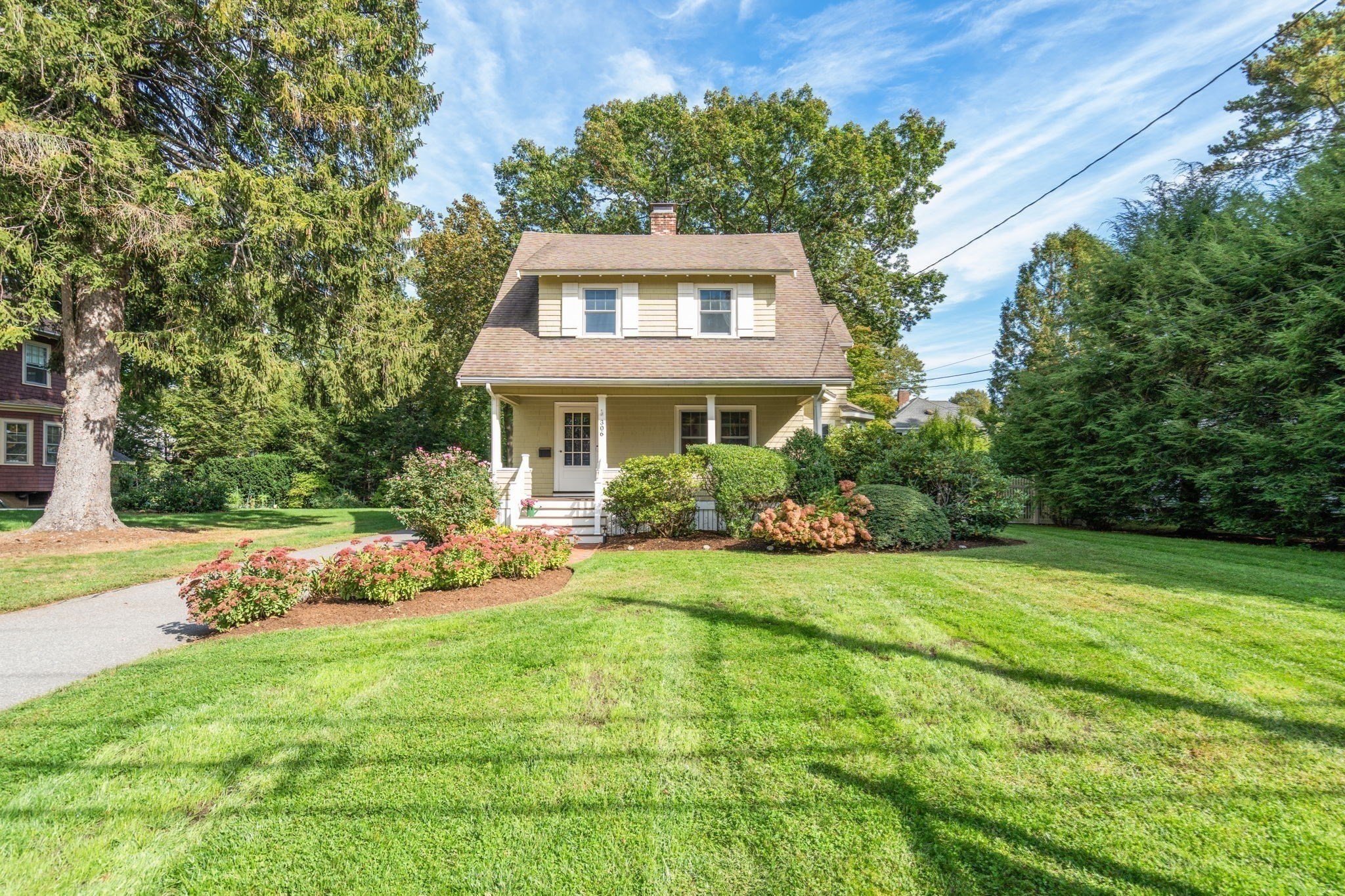 306 Manning St, Needham, MA 02492
