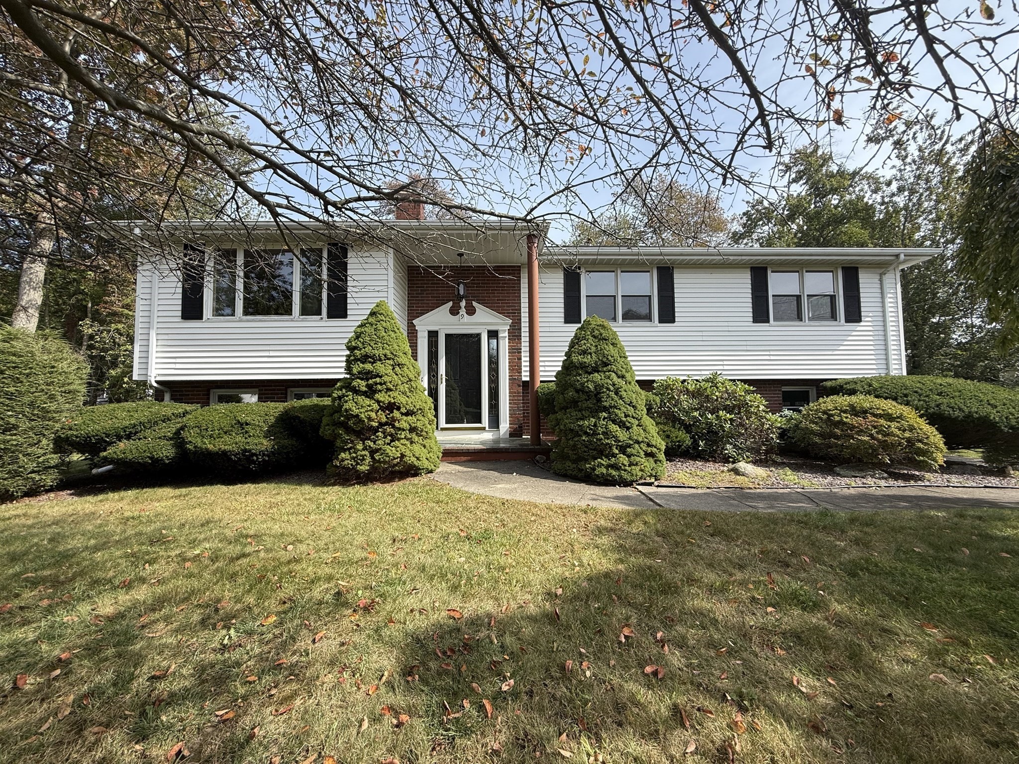 9 Hancock St, Milford, MA 01757