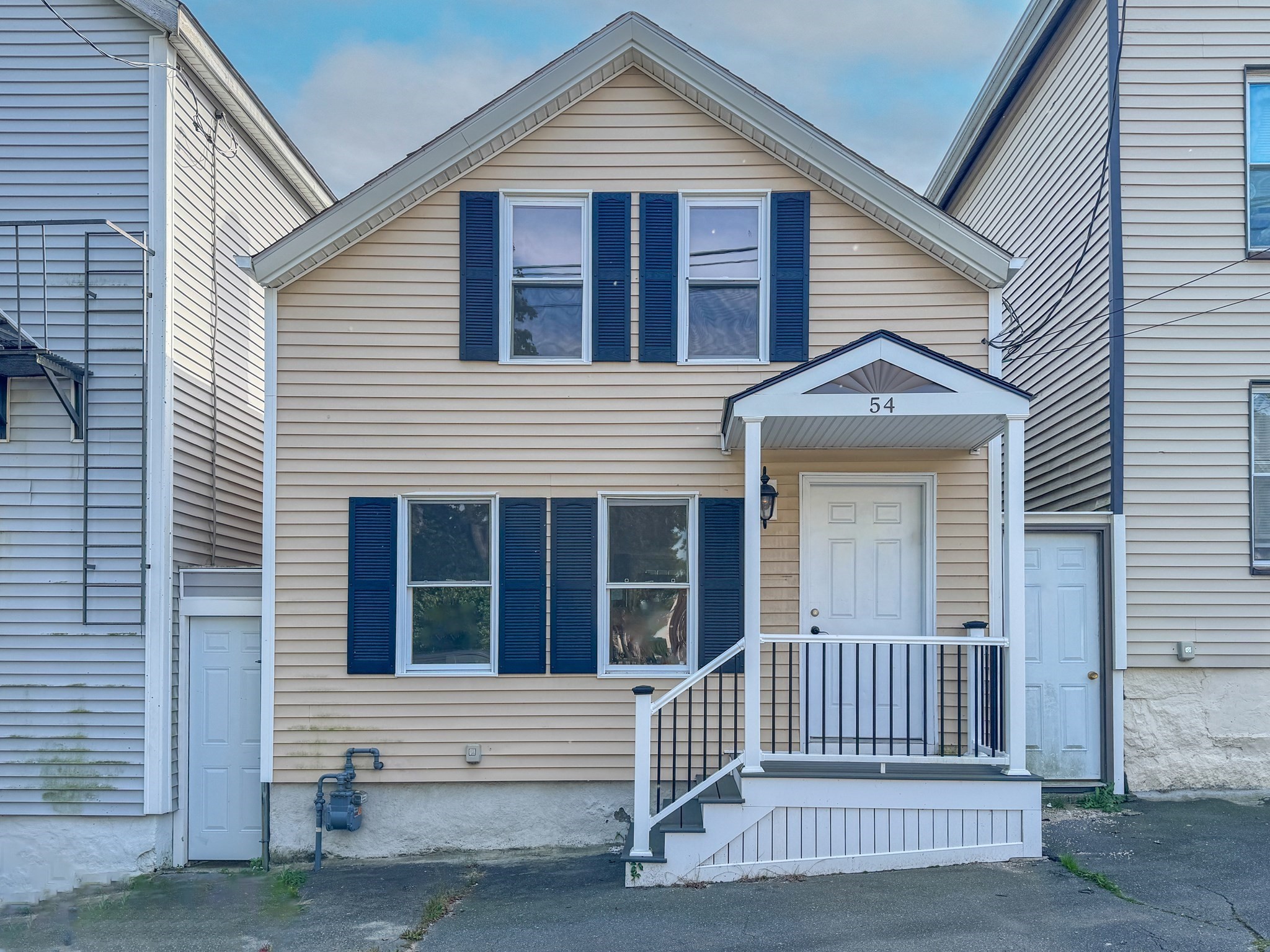 54 Hazard St, New Bedford, MA 02740