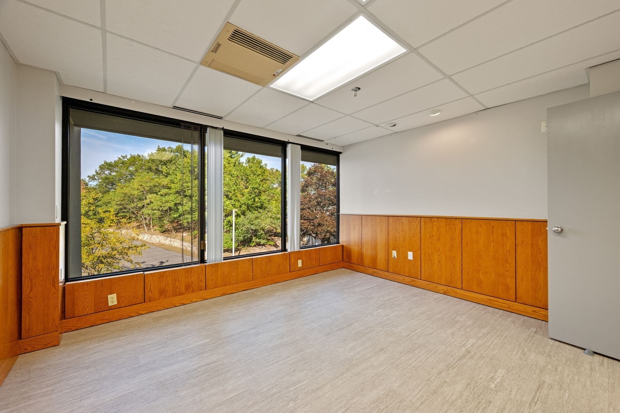 220 Broadway Unit 304, Lynnfield, MA 01940 - Image 17