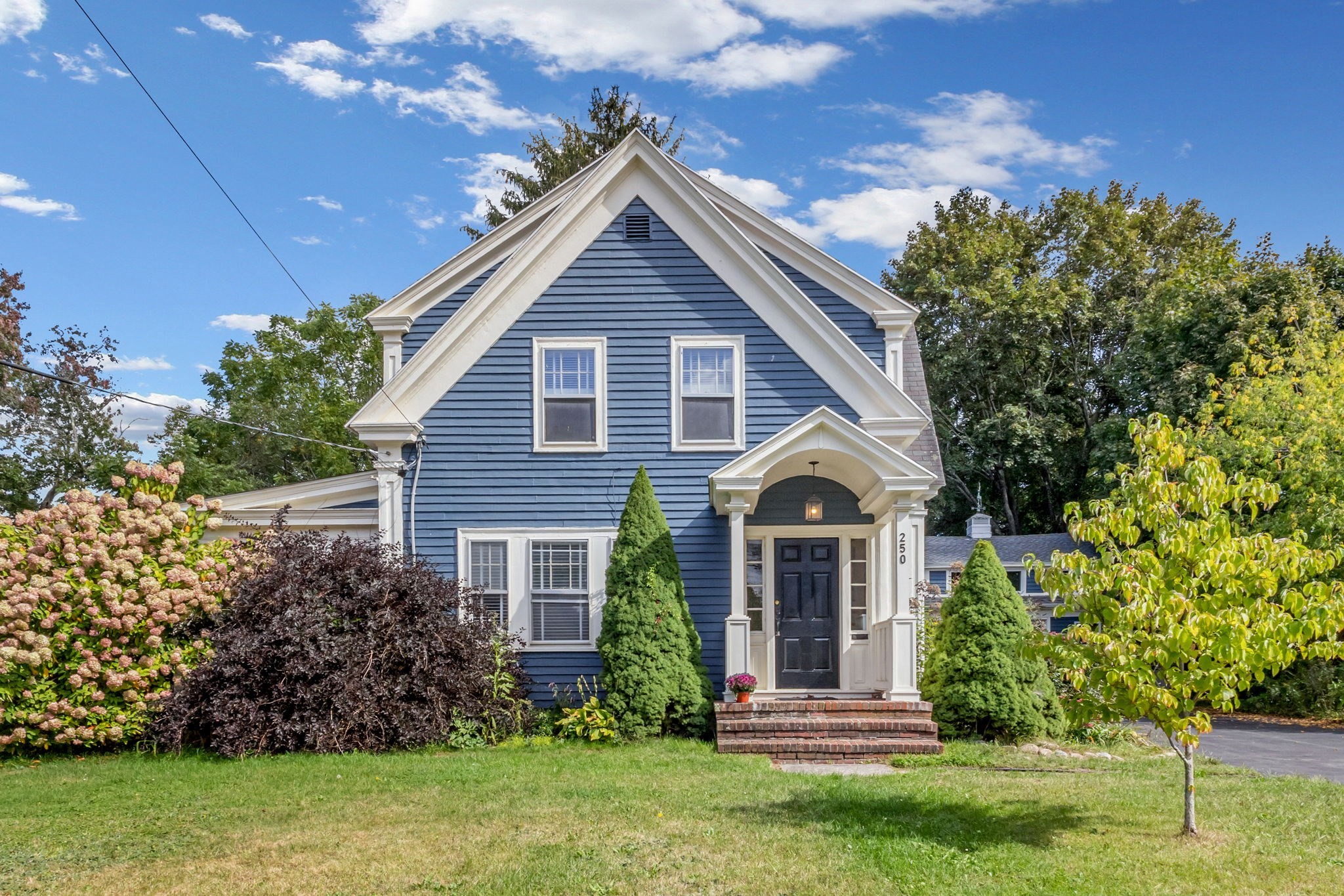 250 Morton St, Stoughton, MA 02072