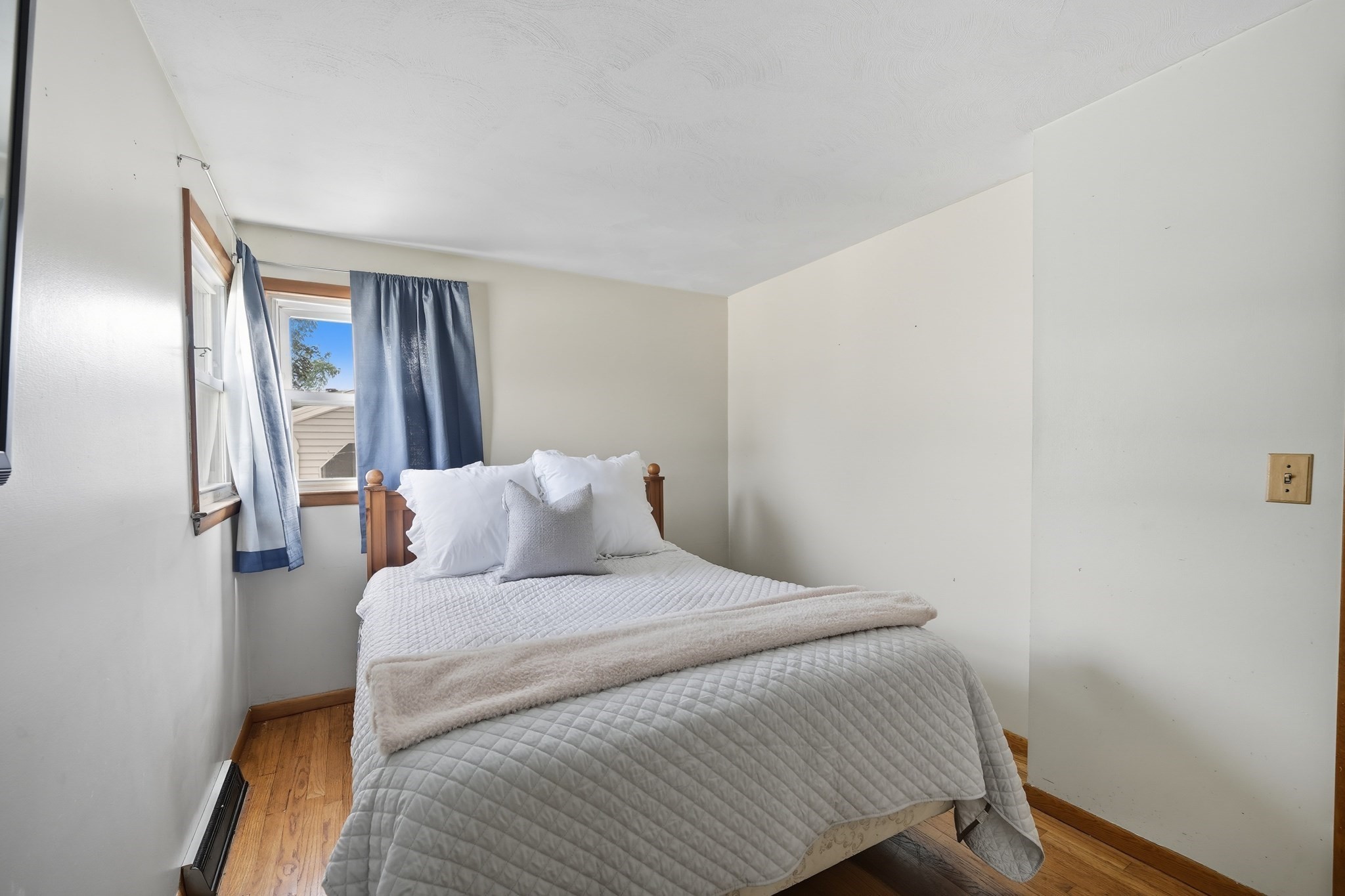 54 Dayton St, Chicopee, MA 01013 - Image 15