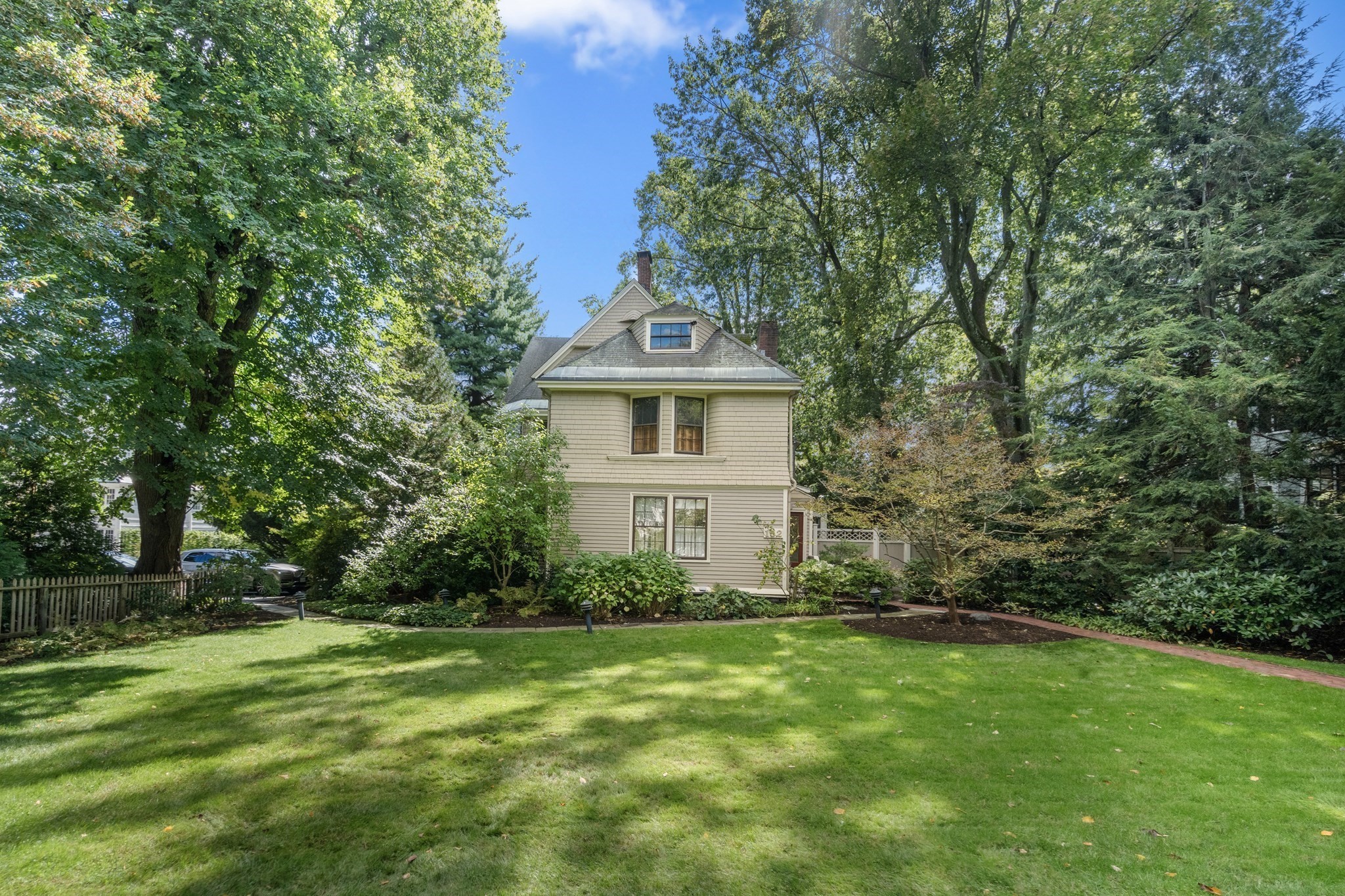 48 Hubbard Park Road, Cambridge, MA 02138 - Image 30