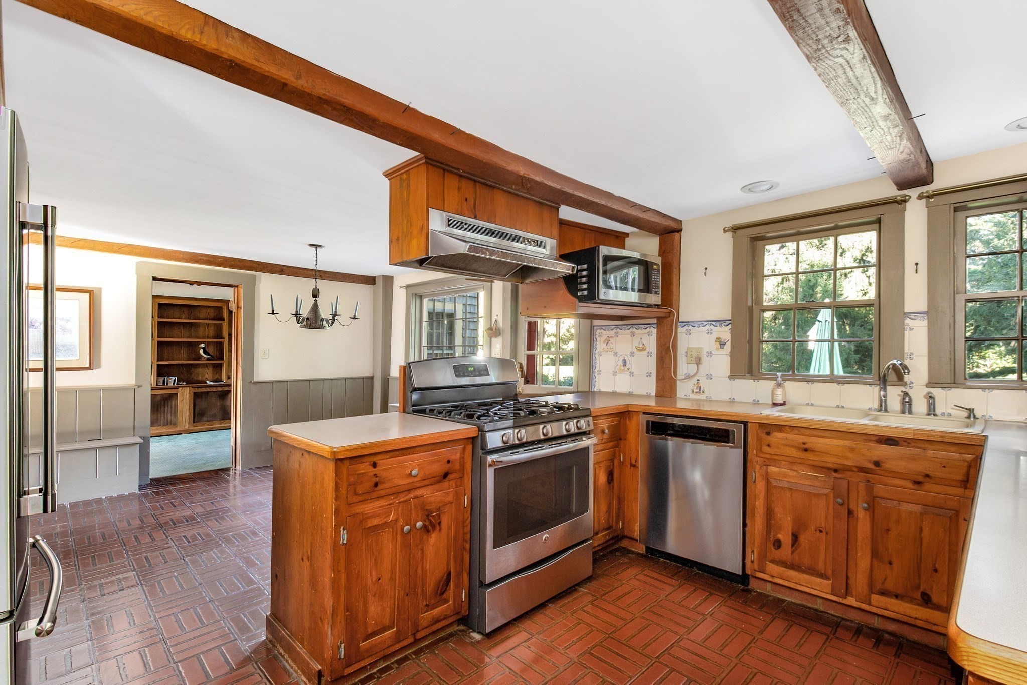 106 Holliston St, Medway, MA 02053 - Image 10