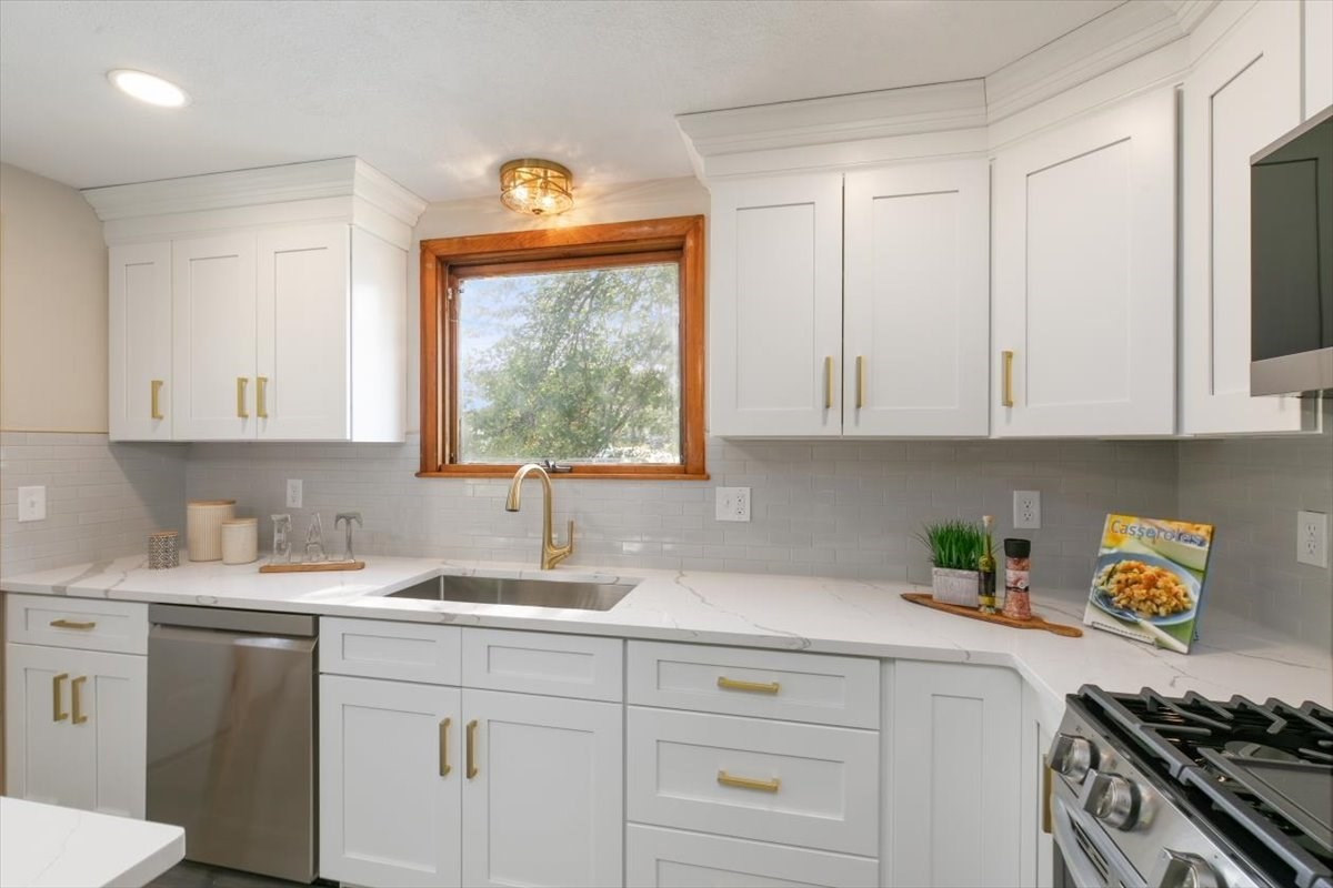 270 Lowell St, Wakefield, MA 01880 - Image 18