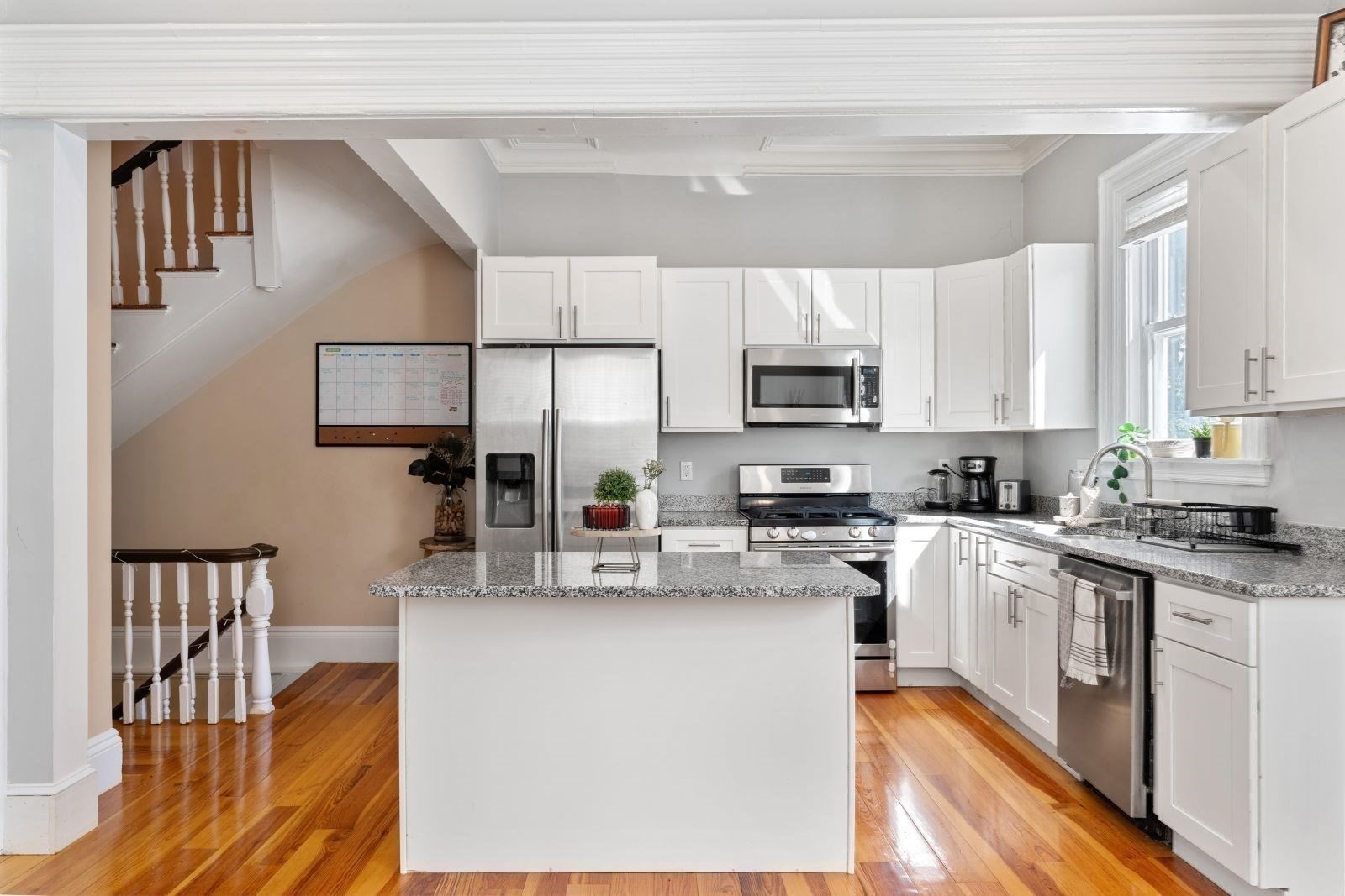 40 Humphreys St, Dorchester, Boston, MA 02125