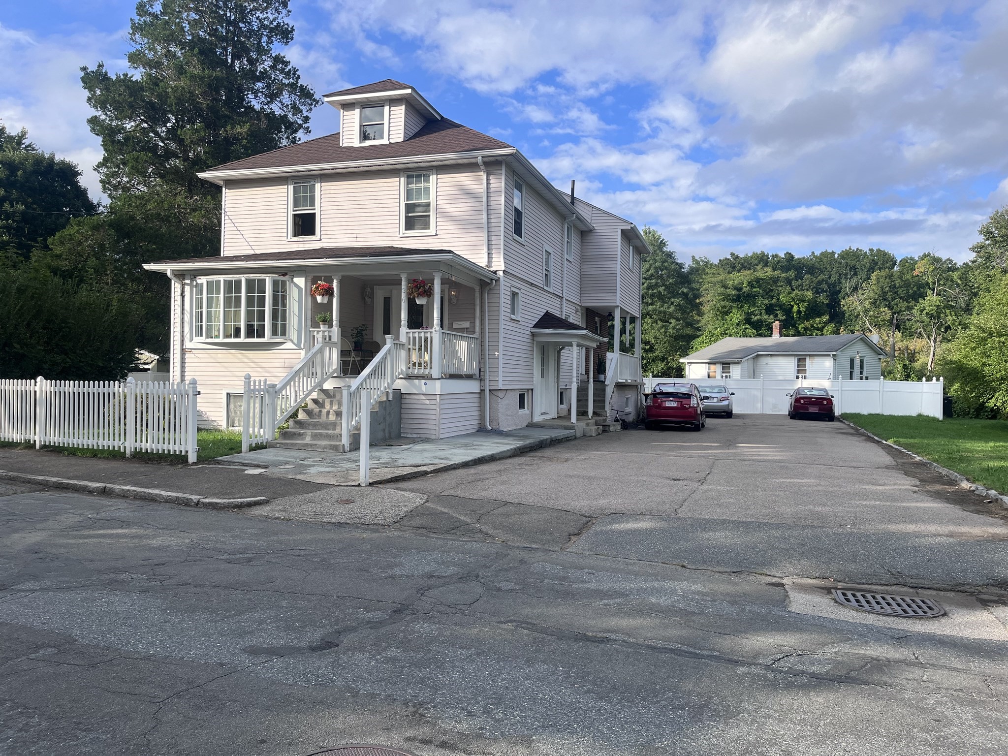 36 Bates Rd, Framingham, MA 01702