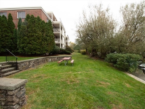 22 Hamilton Rd, Apt 206