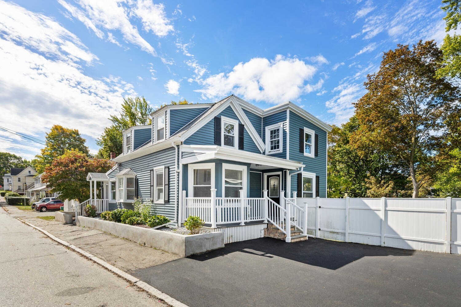 39 Garfield Ave, Woburn, MA 01801 - Image 3