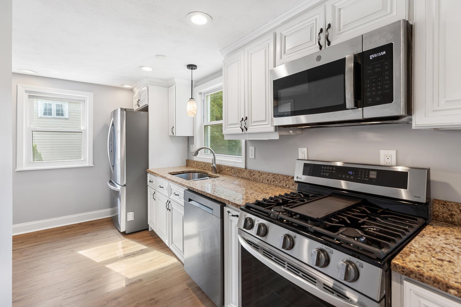 39 Garfield Ave, Woburn, MA 01801 - Image 7