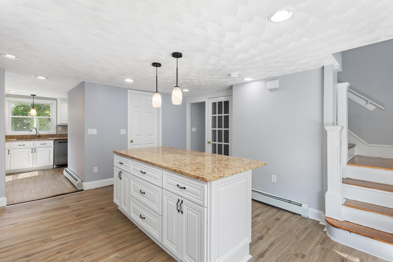 39 Garfield Ave, Woburn, MA 01801 - Image 9