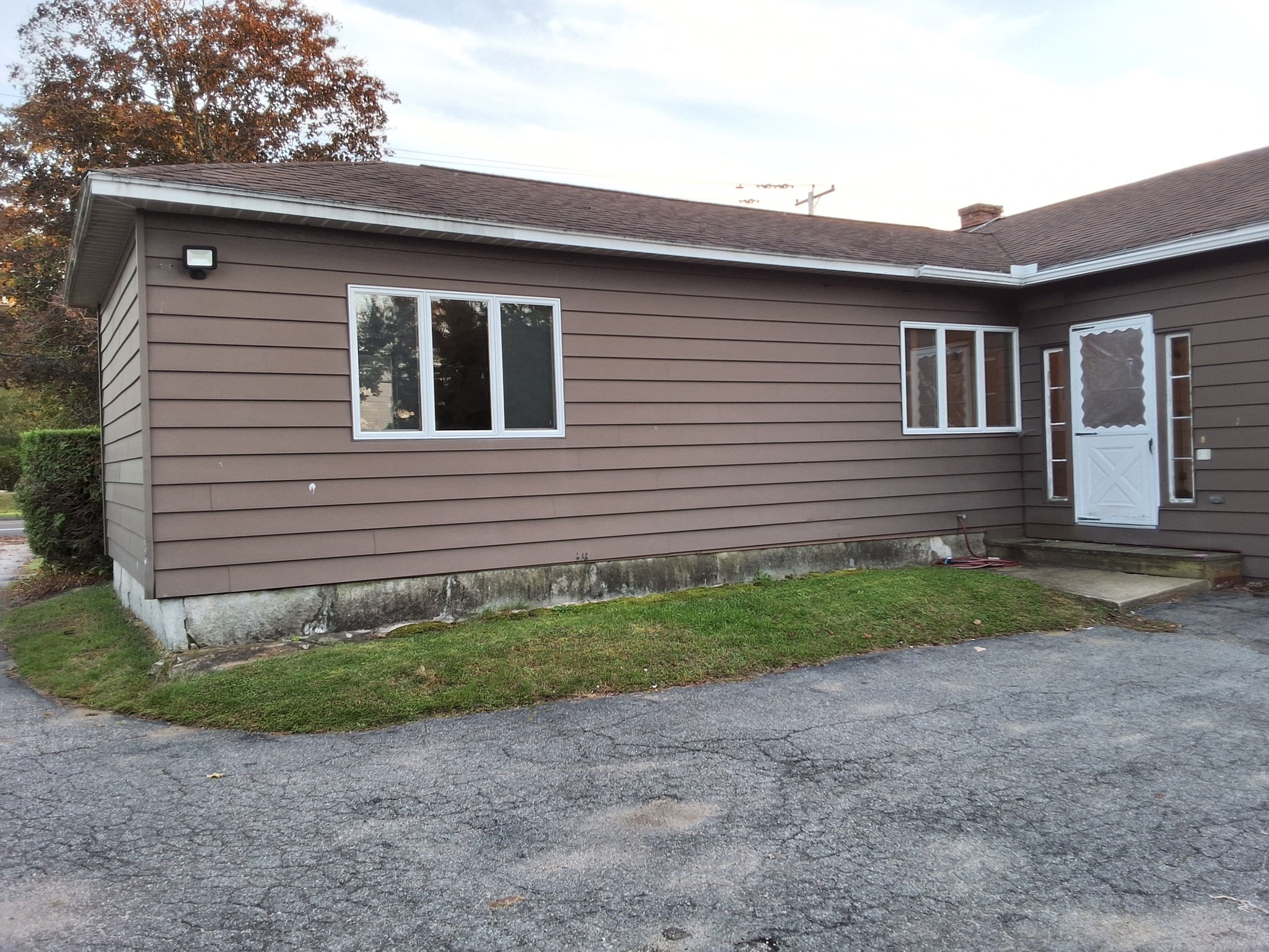 210 E Main St, East Brookfield, MA 01515 - Image 4