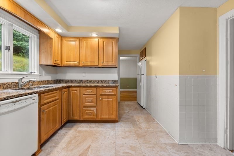 9 Pond Ter, Woburn, MA 01801 - Image 12