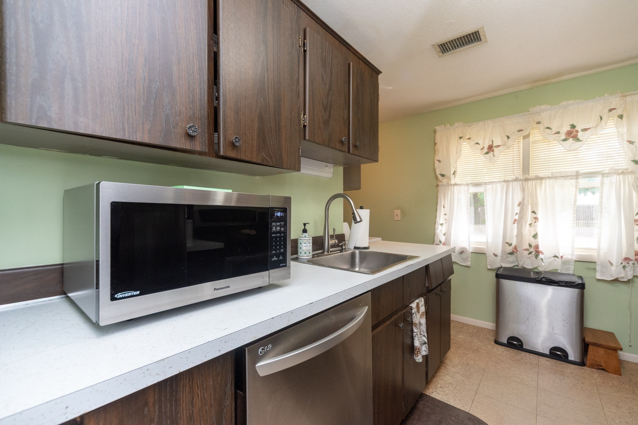 221 Sinclair Rd, Brockton, MA 02302 - Image 10