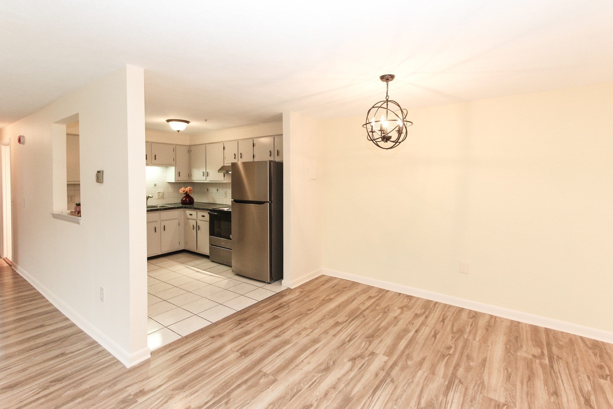 20 Williamsburg Ct Unit 21, Shrewsbury, MA 01545