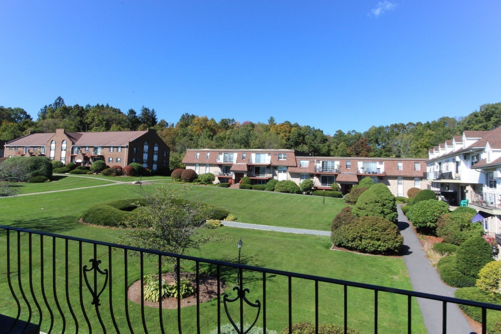 20 Williamsburg Ct Unit 21, Shrewsbury, MA 01545 - Image 17