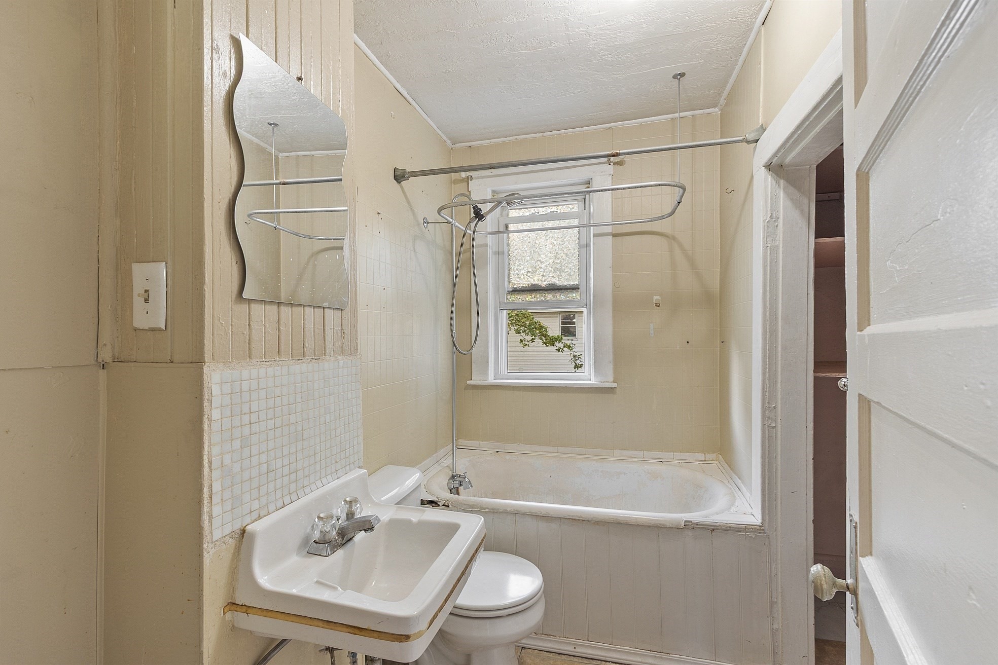 284 Mechanic St, Leominster, MA 01453 - Image 39