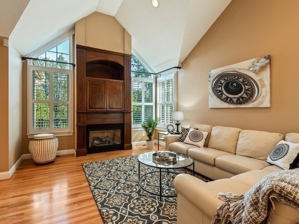 1 Carriage Hill Cir Unit 1, Southborough, MA 01772 - Image 2