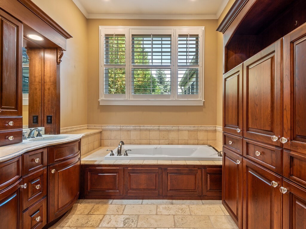 1 Carriage Hill Cir Unit 1, Southborough, MA 01772 - Image 16