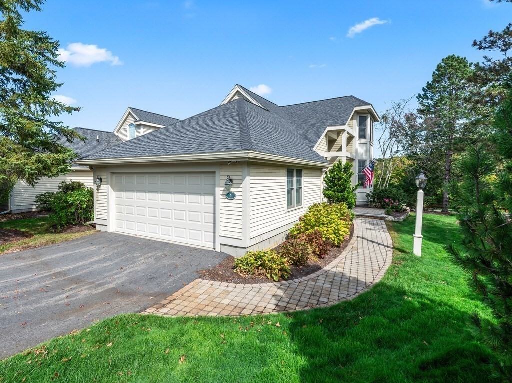 1 Carriage Hill Cir Unit 1, Southborough, MA 01772 - Image 27