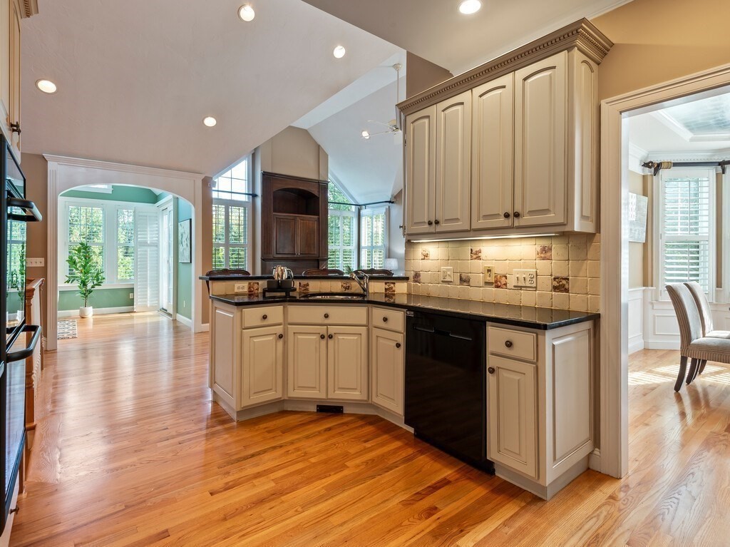 1 Carriage Hill Cir Unit 1, Southborough, MA 01772 - Image 9