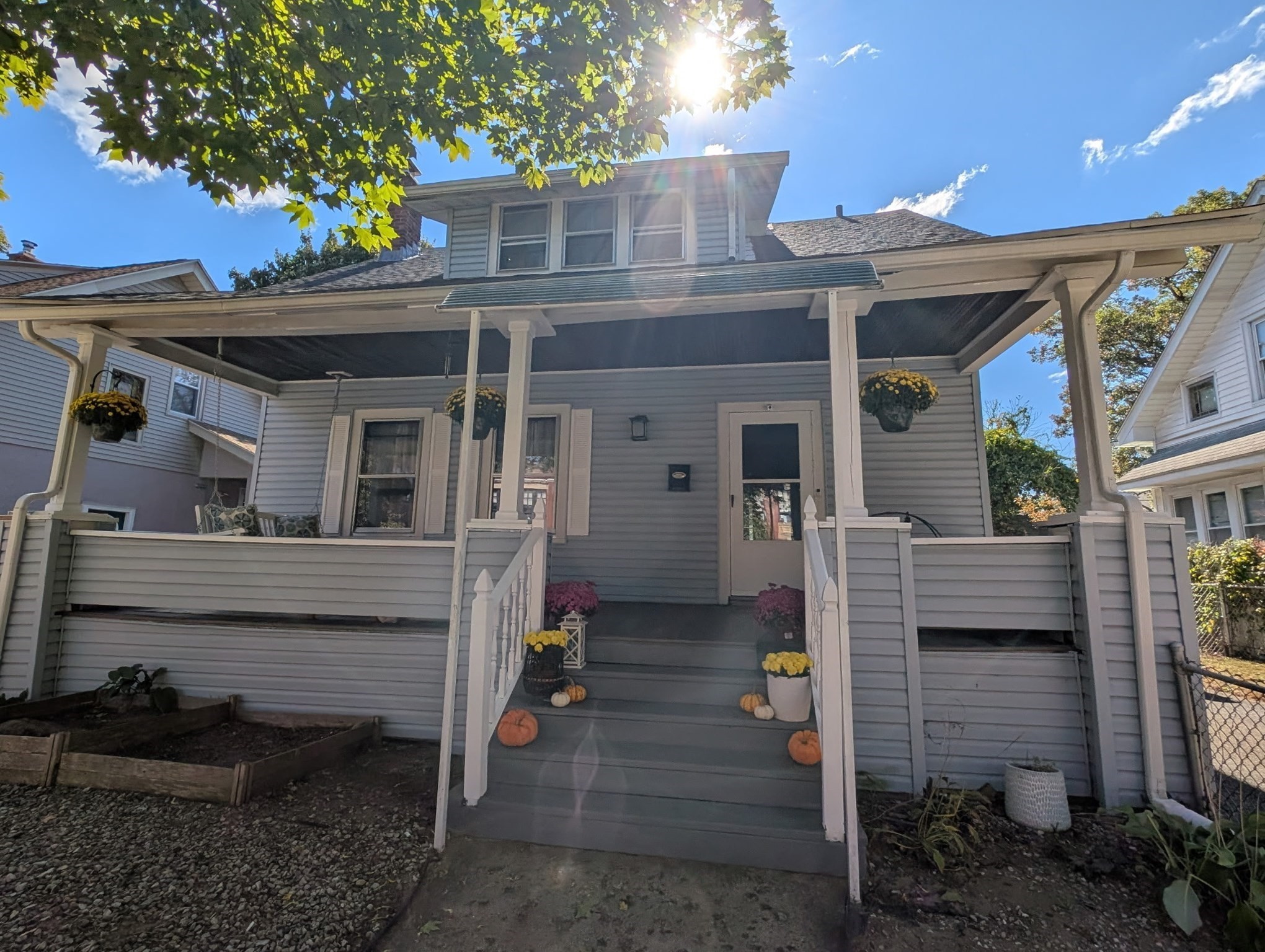 35 Carlton St, Springfield, MA 01108