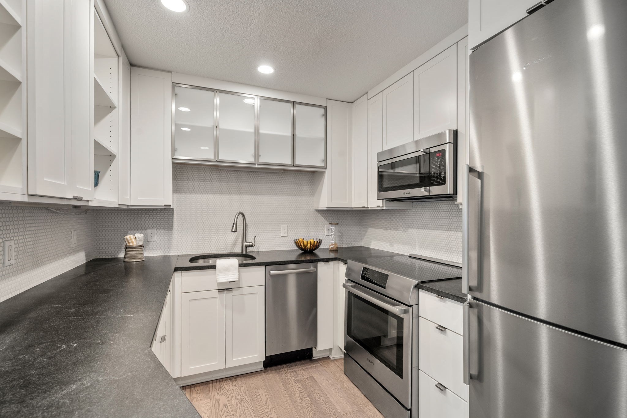 51 Pettee St Unit 11, Newton, MA 02464 - Image 3