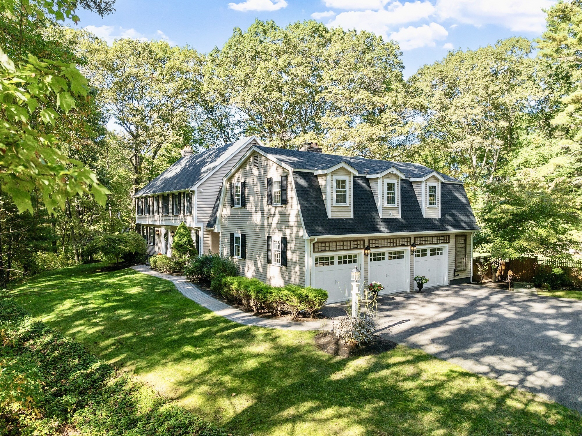 2 Partridge Hill Rd, Dover, MA 02030