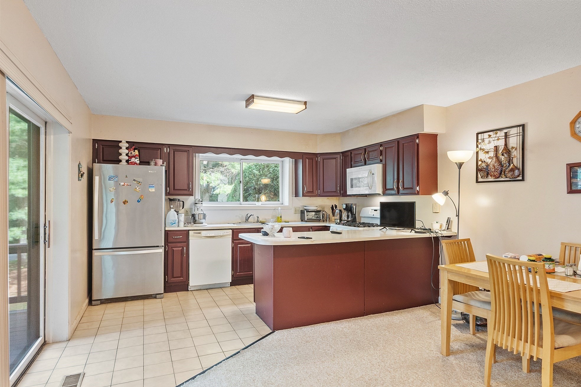 102 Captain Eames Cir Unit 102, Ashland, MA 01721 - Image 2
