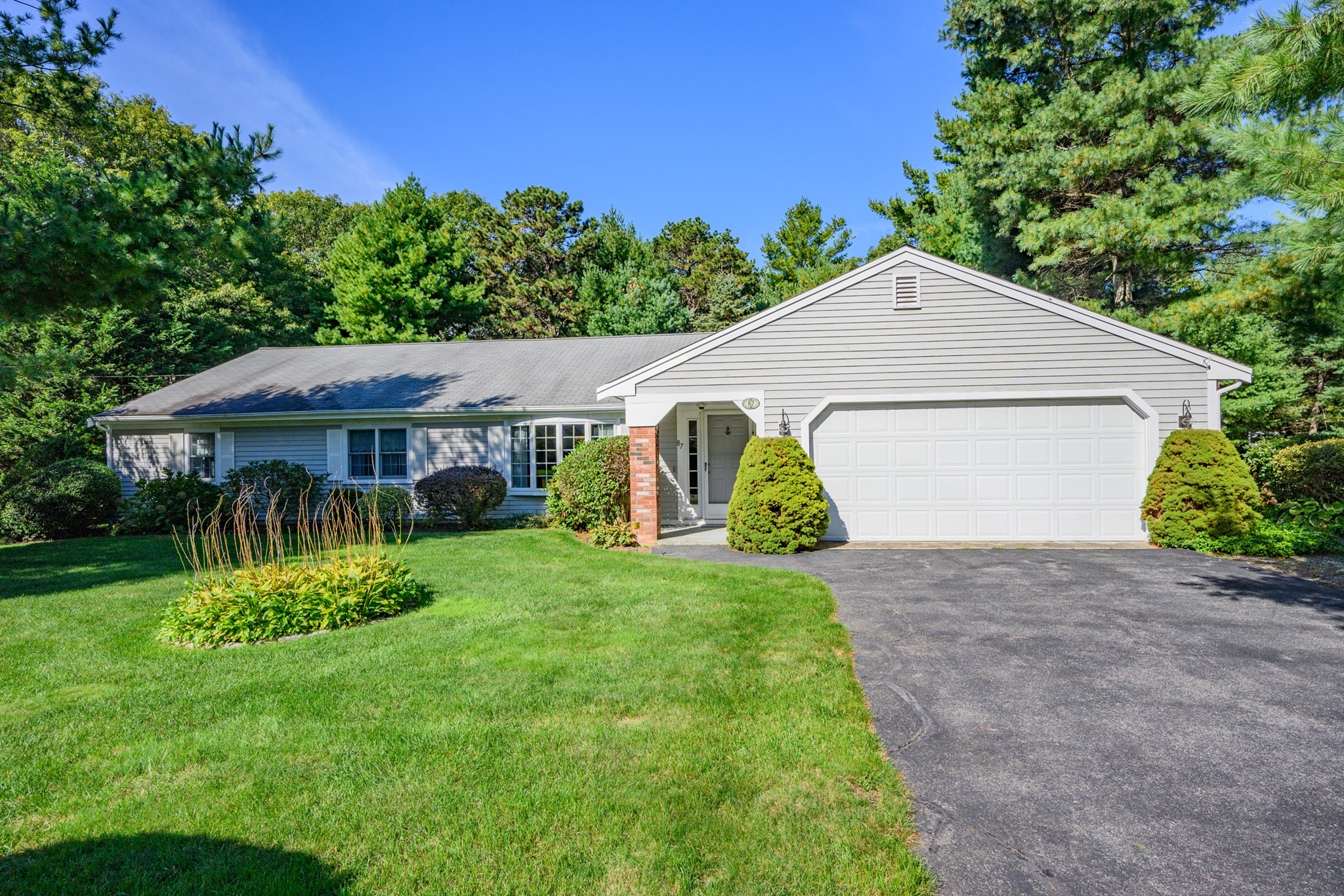 87 Foxglove Rd, Barnstable, MA 02632