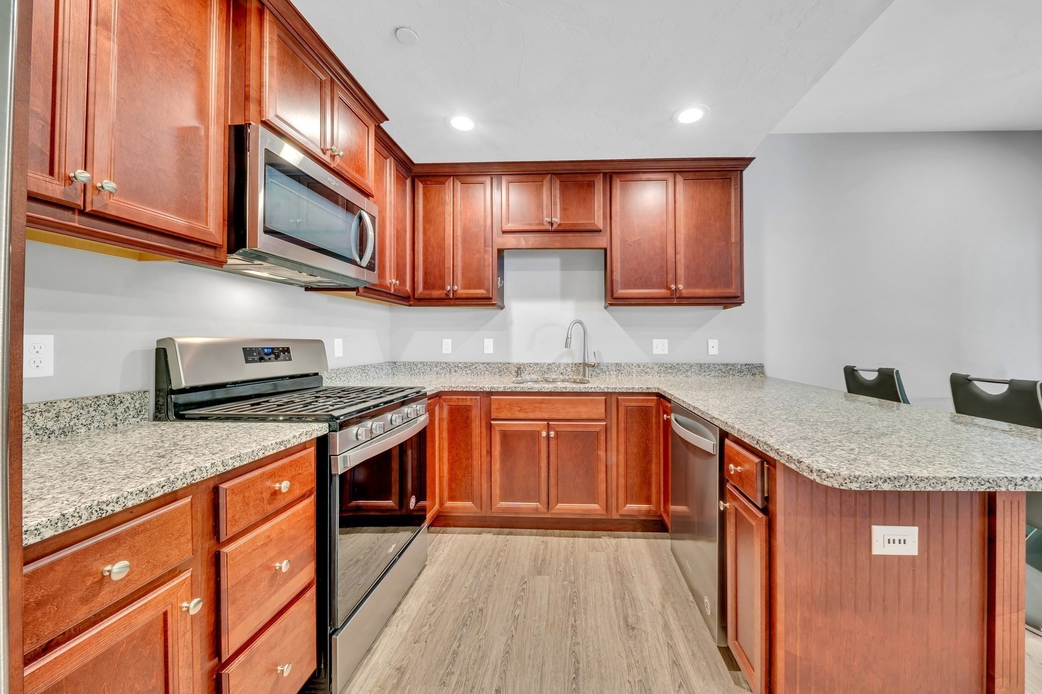 1455 Main St Unit 8, Tewksbury, MA 01876 - Image 7