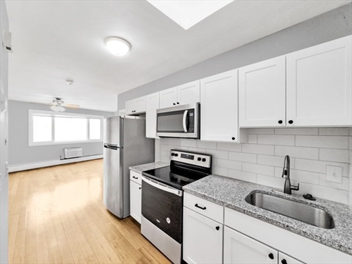 39 Willow Street, Apt 2