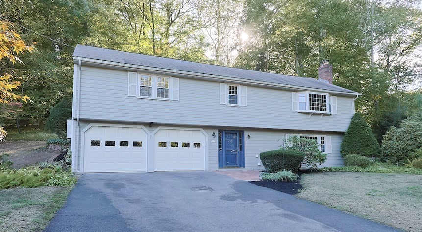 327 Singletary Ln, Framingham, MA 01702