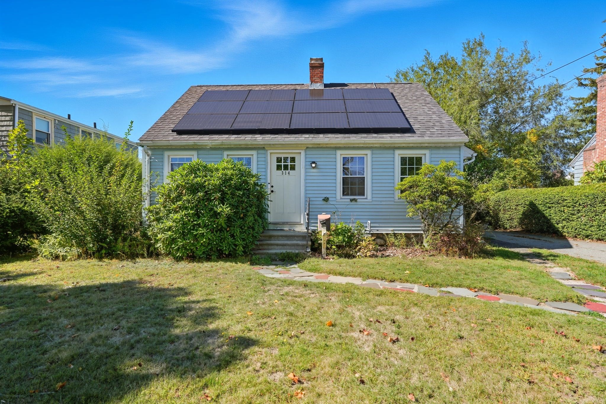 314 Burncoat St, Worcester, MA 01606