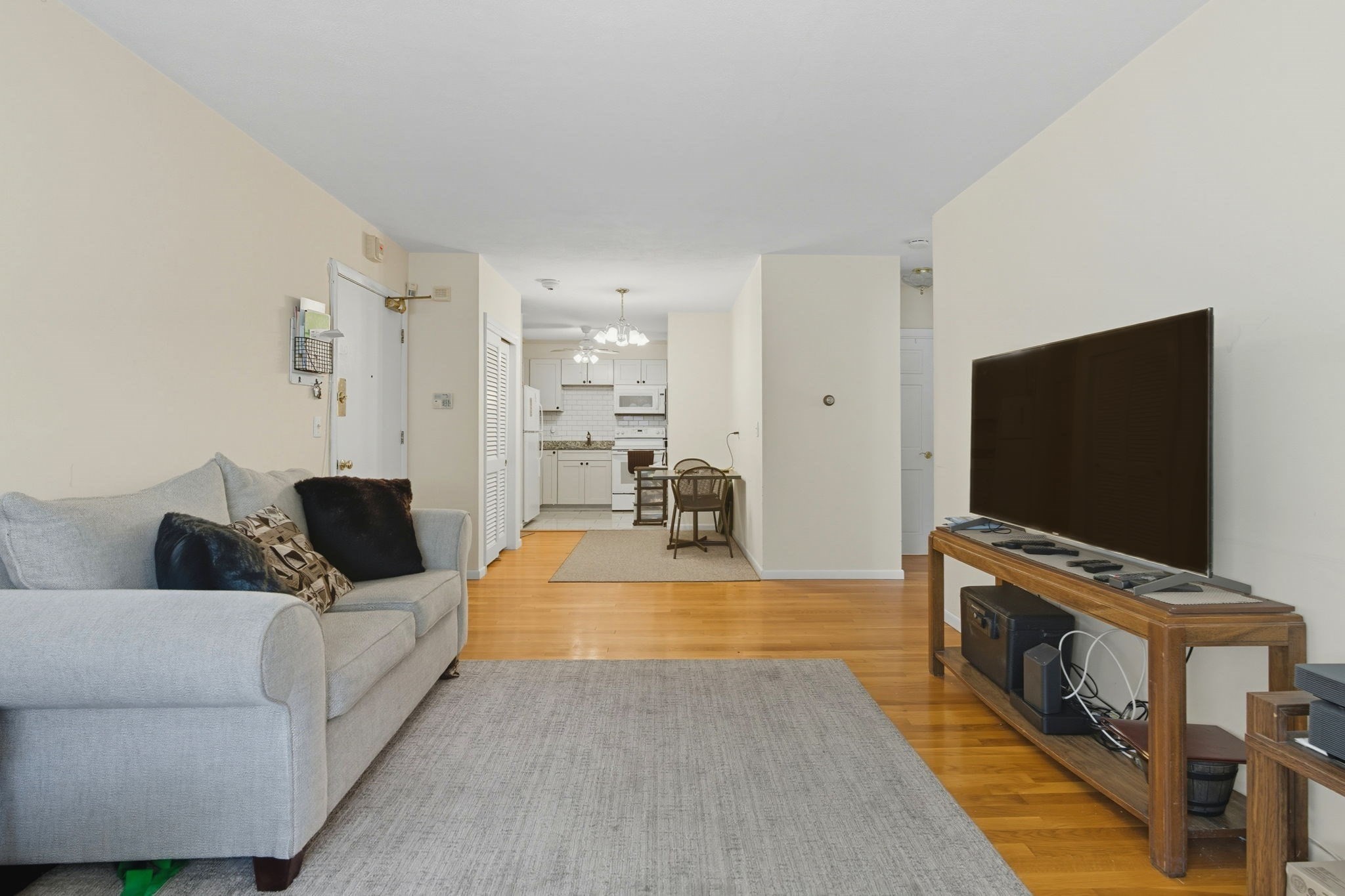 416 Belgrade Ave Unit 25, West Roxbury, Boston, MA 02132