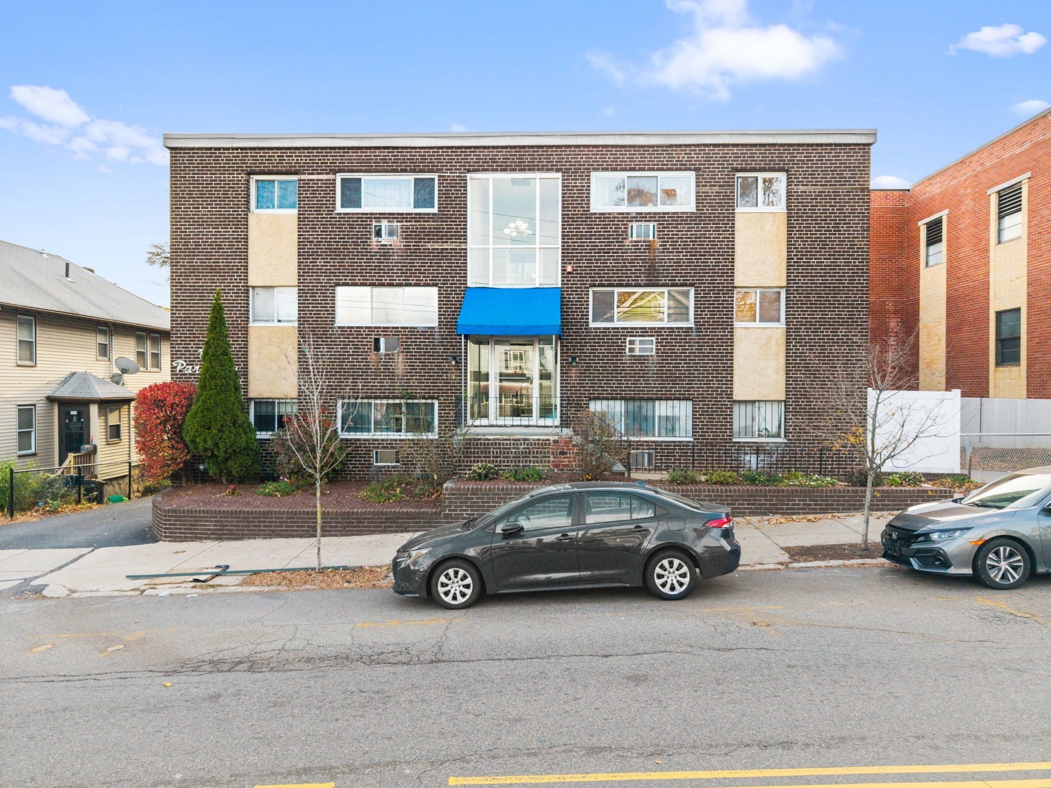 416 Belgrade Ave Unit 25, West Roxbury, Boston, MA 02132 - Image 2