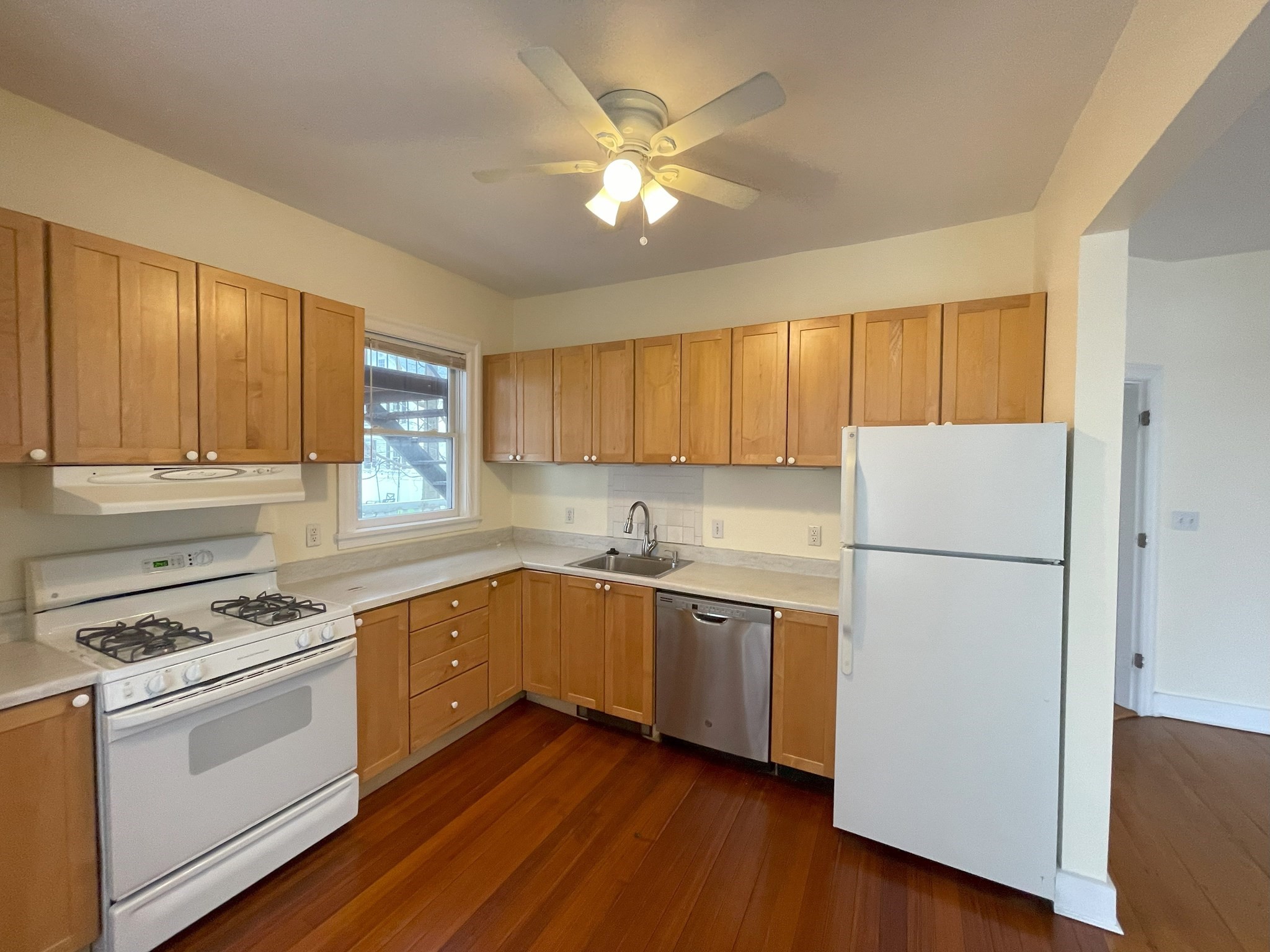 22 Walnut Place Unit 1, Newton, MA 02460 - Image 8