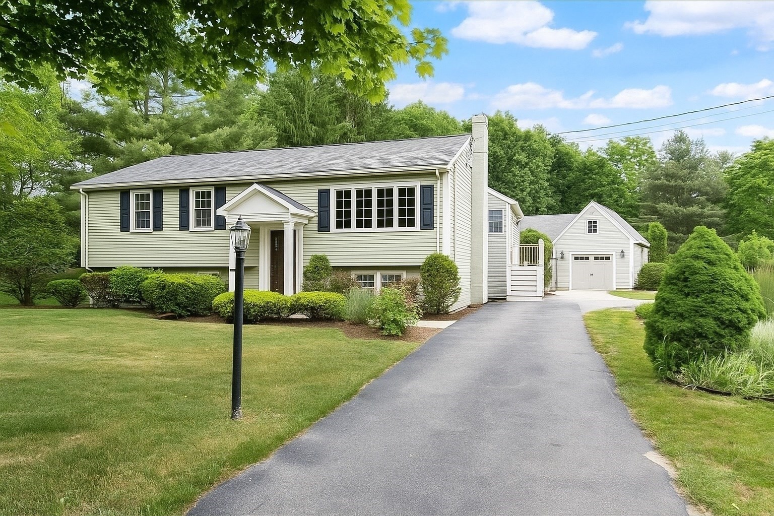 72 Scotland St, Hingham, MA 02043