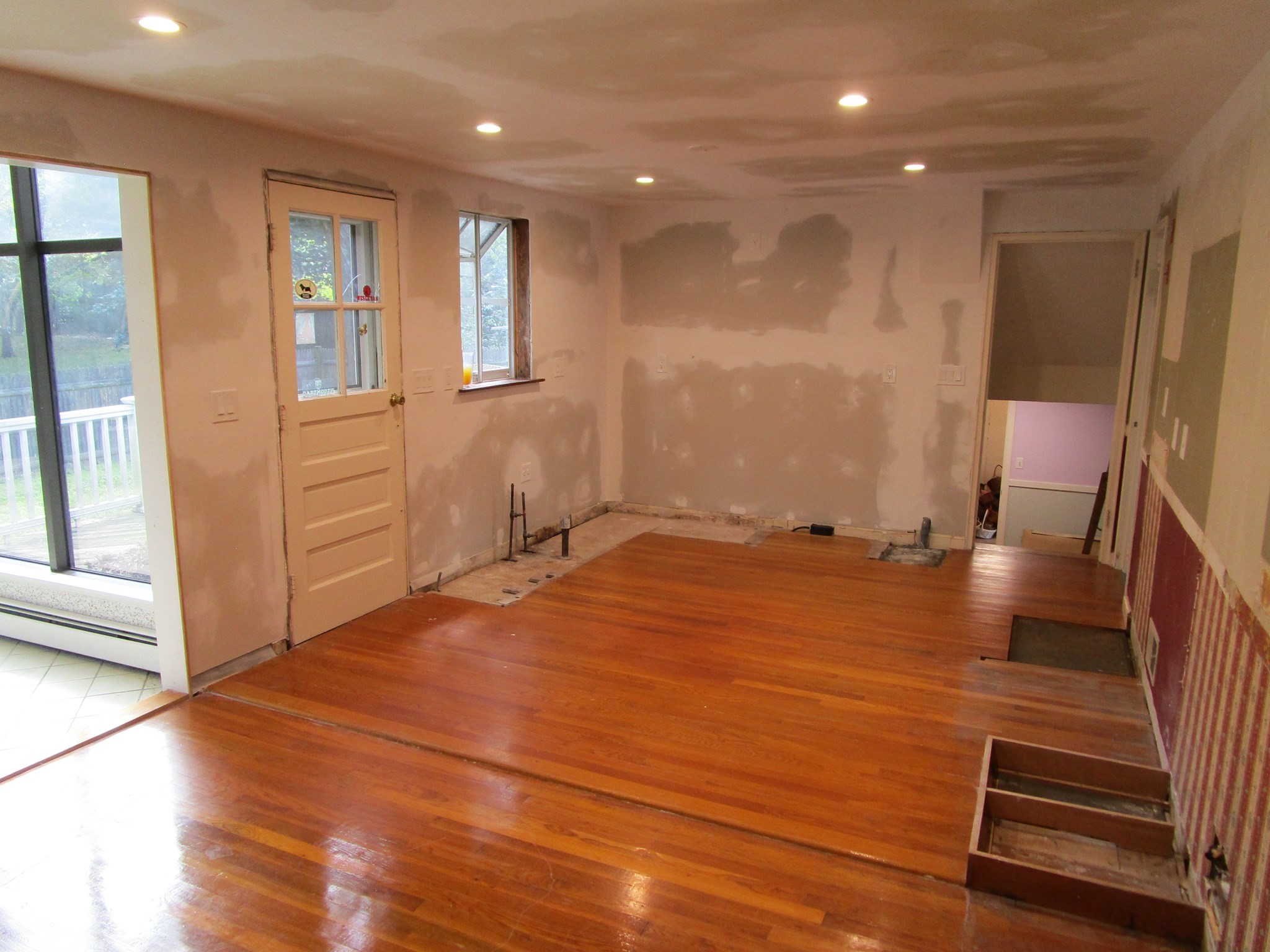 16 Munroe Ave, Reading, MA 01867 - Image 4