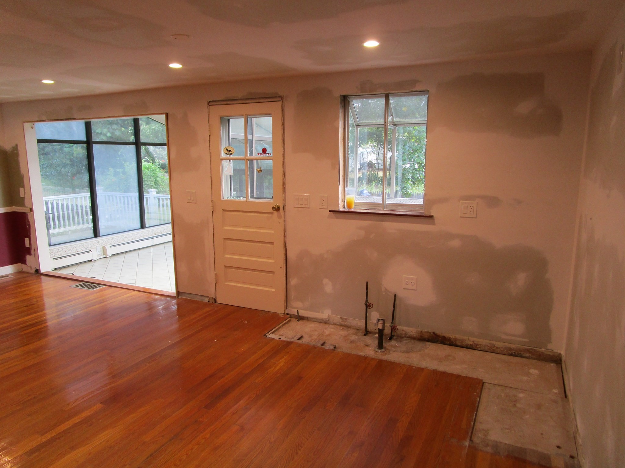 16 Munroe Ave, Reading, MA 01867 - Image 7