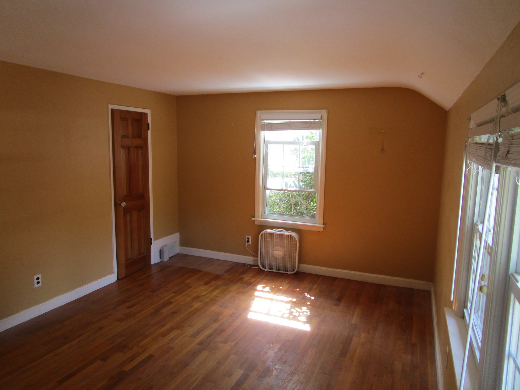 16 Munroe Ave, Reading, MA 01867 - Image 9