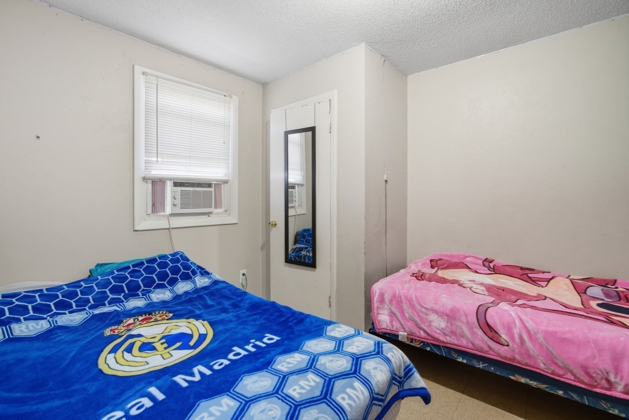 49 Jefferson Ave, Springfield, MA 01107 - Image 26