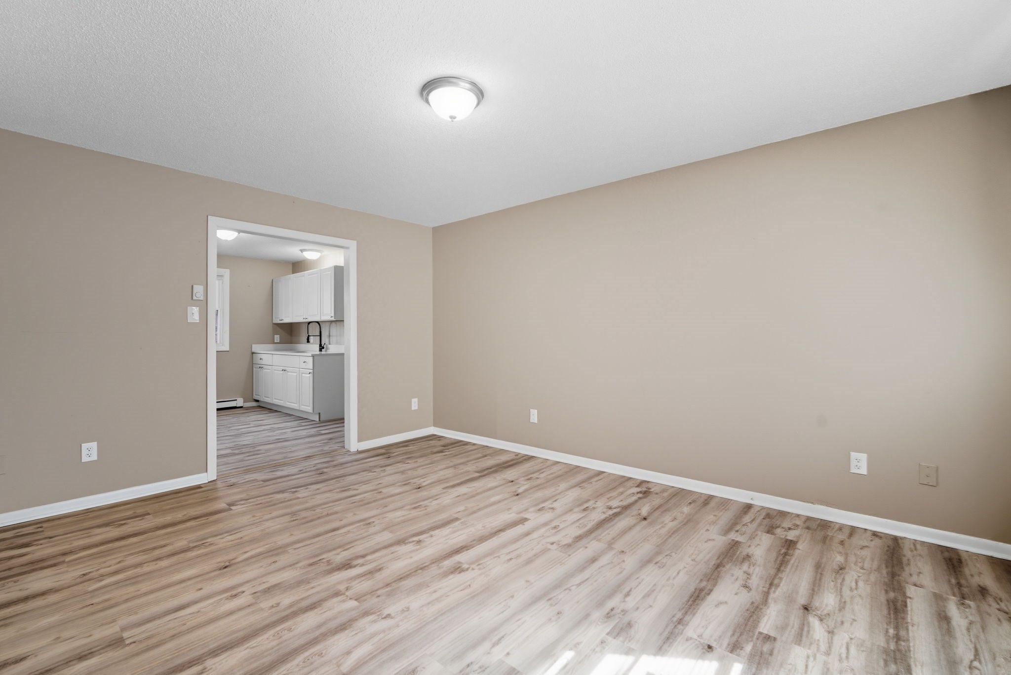 49 Jefferson Ave, Springfield, MA 01107 - Image 5