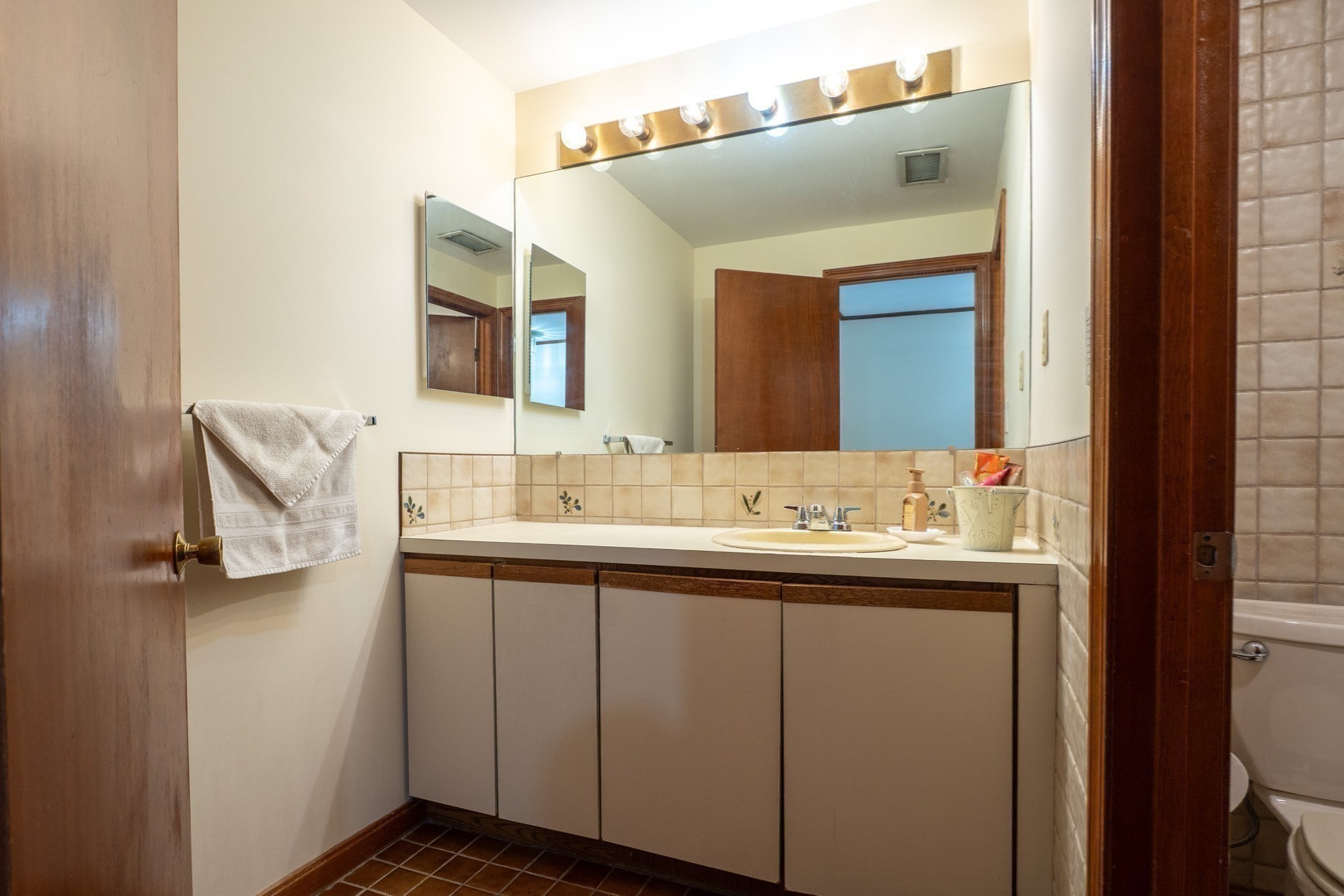 18 Winter Street Unit E, Foxboro, MA 02035 - Image 16